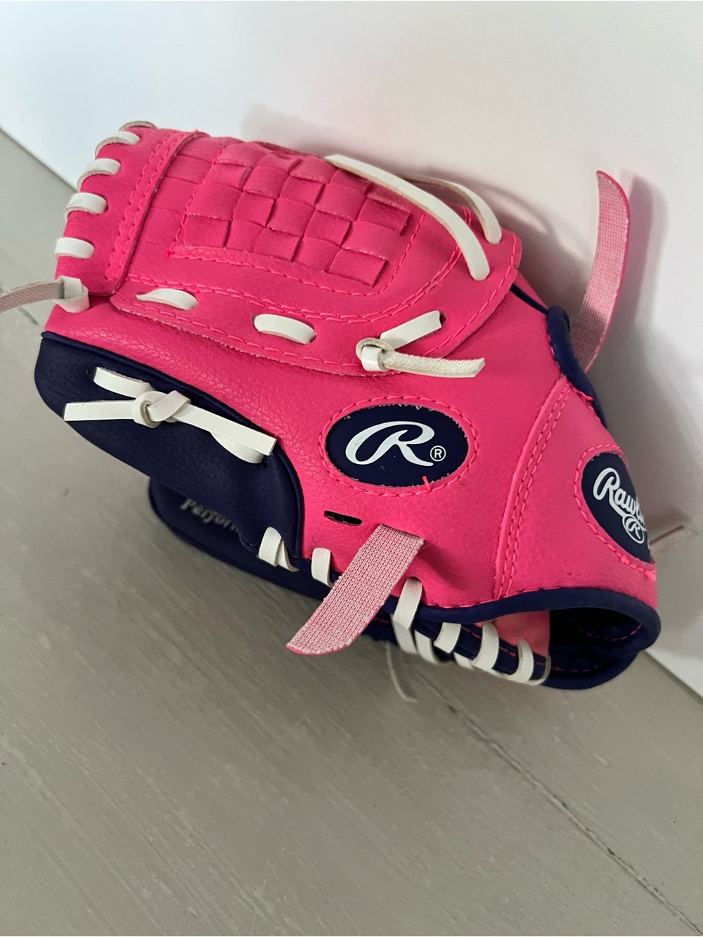 Rawlings Players Series 9” Youth Baseball Softball Glove Pink purple Right hand